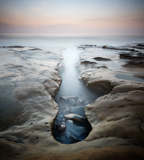 Color photograph of the shoreline in Hospitals Reef, San Diego
